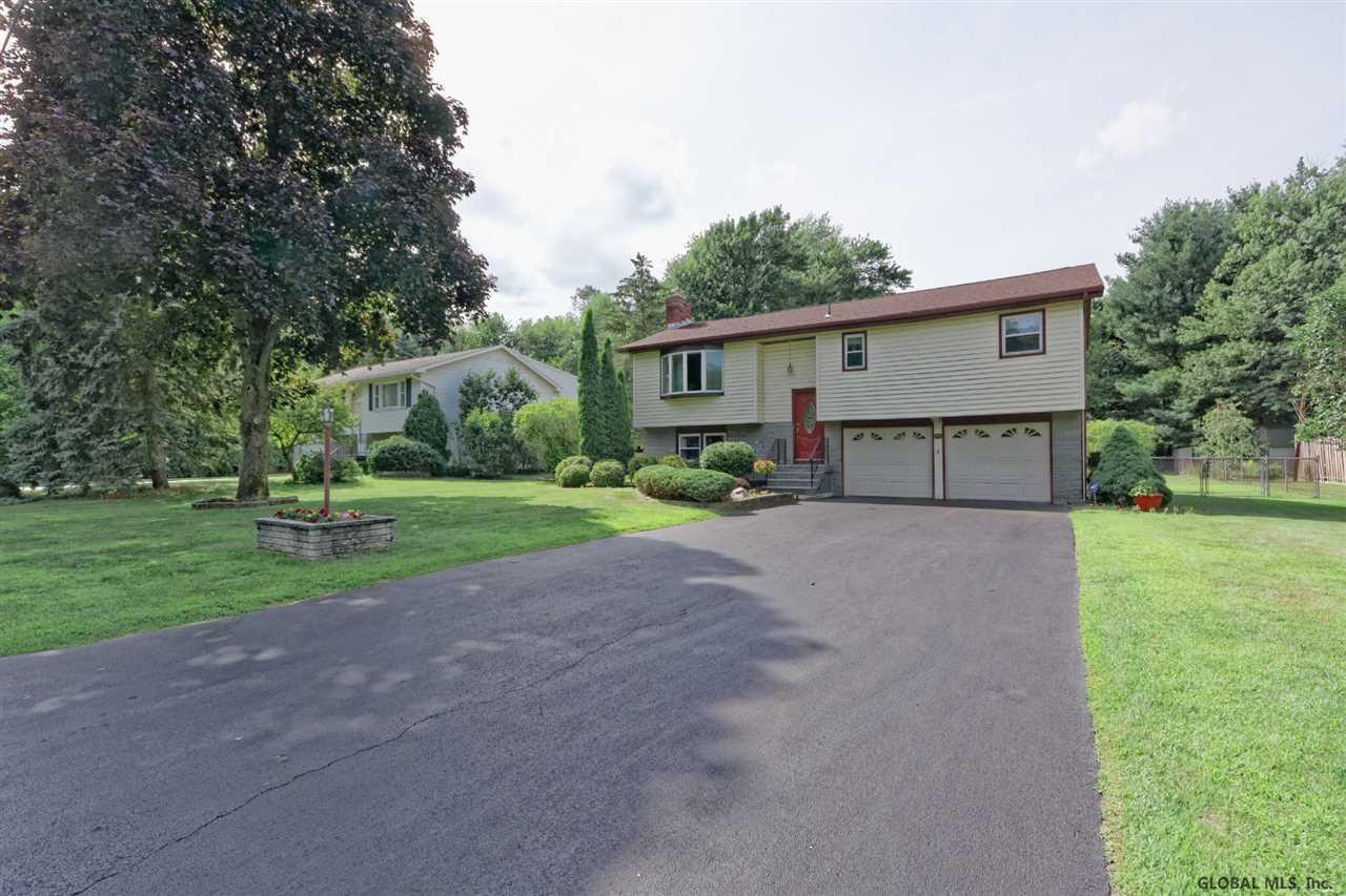 443 Wallace Road Schenectady, NY 12304 - Photo 4 of 48 Photo 4