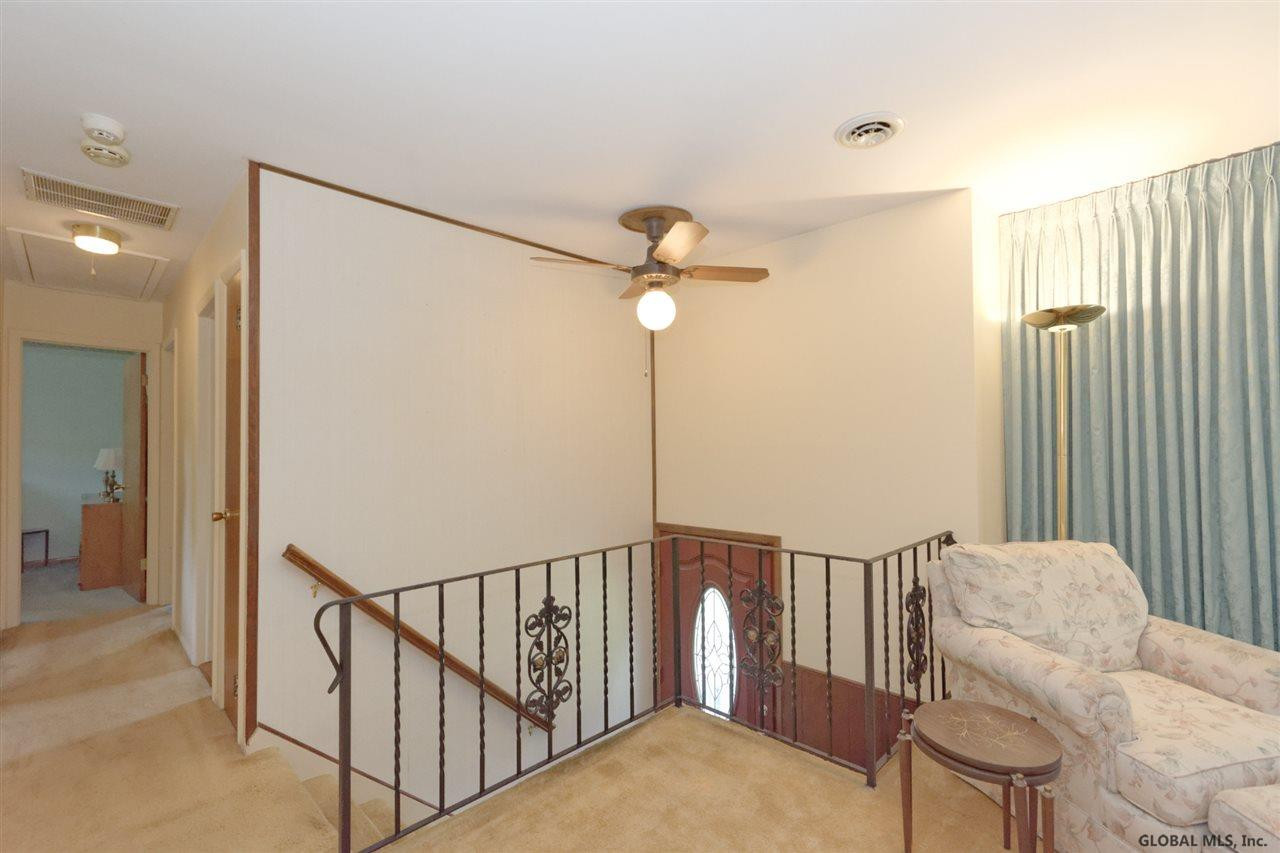 443 Wallace Road Schenectady, NY 12304 - Photo 6 of 48 Photo 6