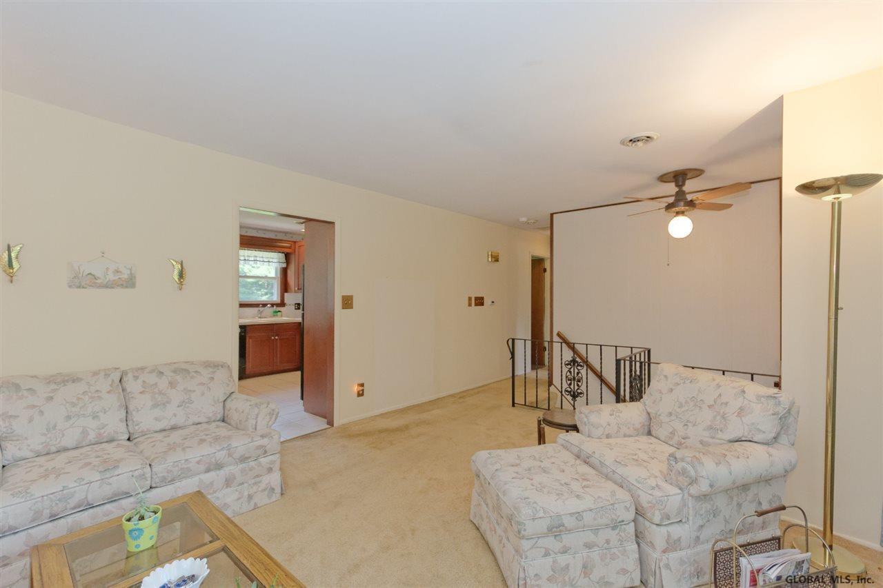 443 Wallace Road Schenectady, NY 12304 - Photo 9 of 48 Photo 9