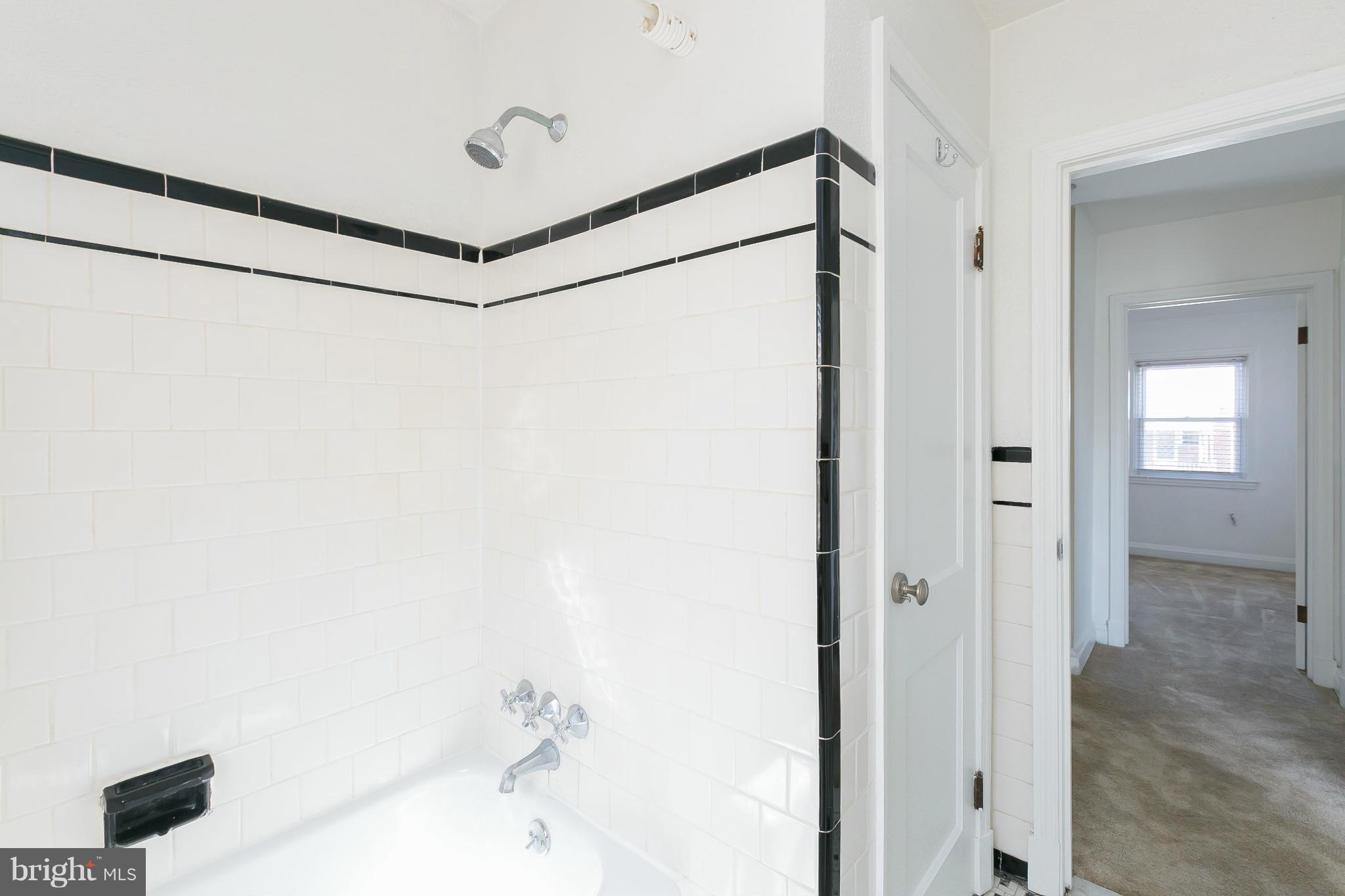 8648 Rock Oak Road Baltimore, MD 21234 - Photo 19 of 23 Bath