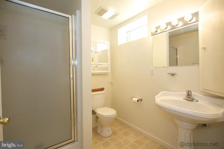 239 Red Toad Road North East, MD 21901 - Photo 16 of 23 Bath