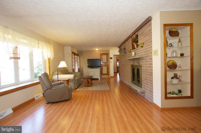 239 Red Toad Road North East, MD 21901 - Photo 5 of 23 Living Room
