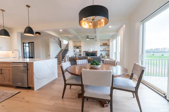 $1,249,000 | 6830 Wilderness Pointe, Bettendorf, IA 52722