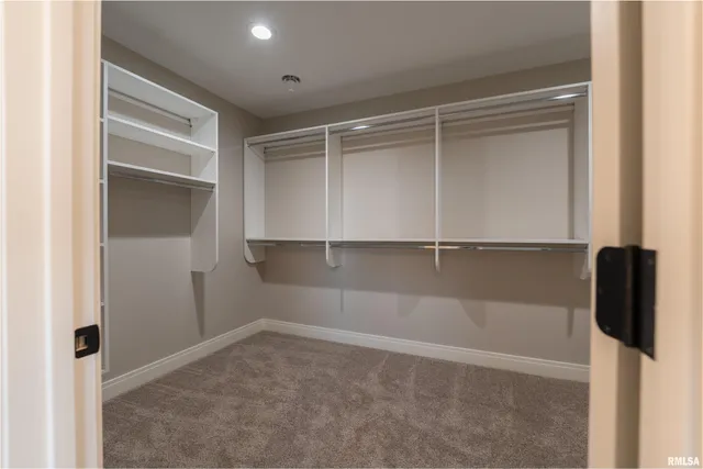 $1,249,000 | 6830 Wilderness Pointe, Bettendorf, IA 52722