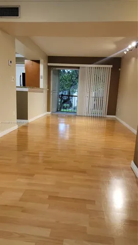 $2,400 | 8401 Southwest 107th Avenue, Unit 234E, Miami, FL 33173