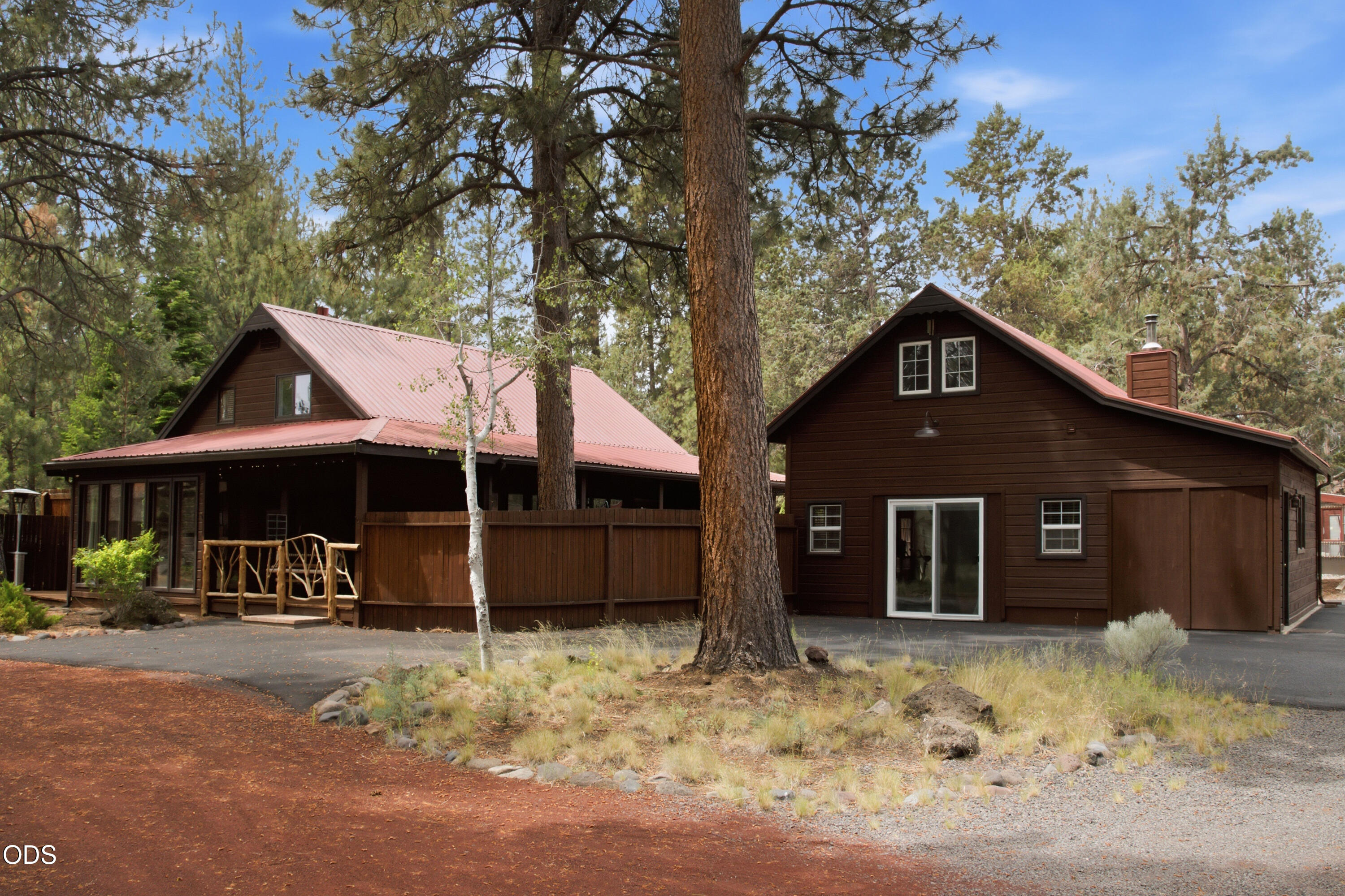 69741 Old Wagon Road Sisters, OR 97759 - Photo 2 of 56
