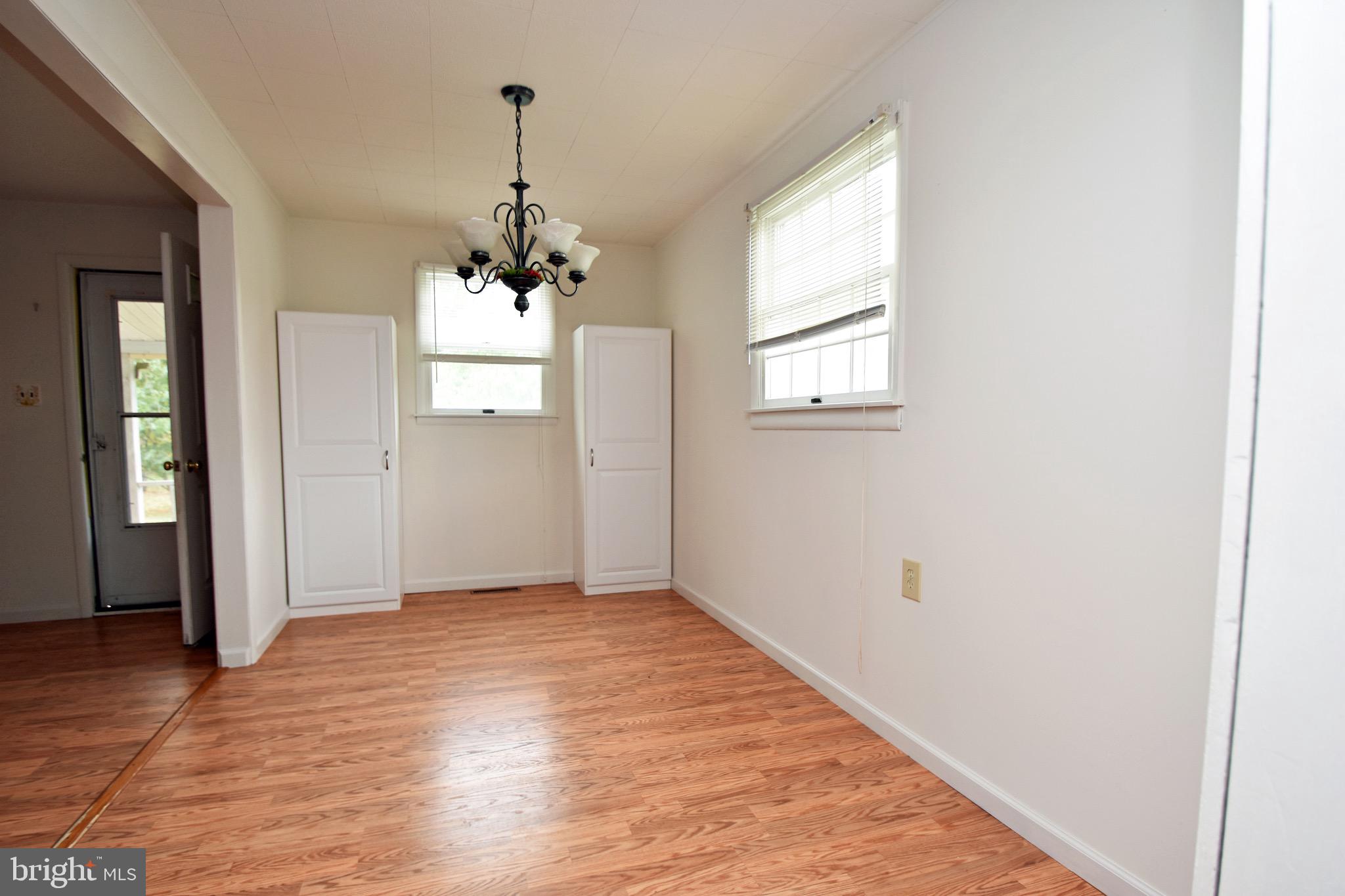 217 Locust Lane Elkton, MD 21921 - Photo 4 of 9 Dinningroom