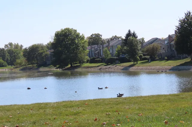 $333,000 | 17321 Lakebrook Drive, Orland Park, IL 60467