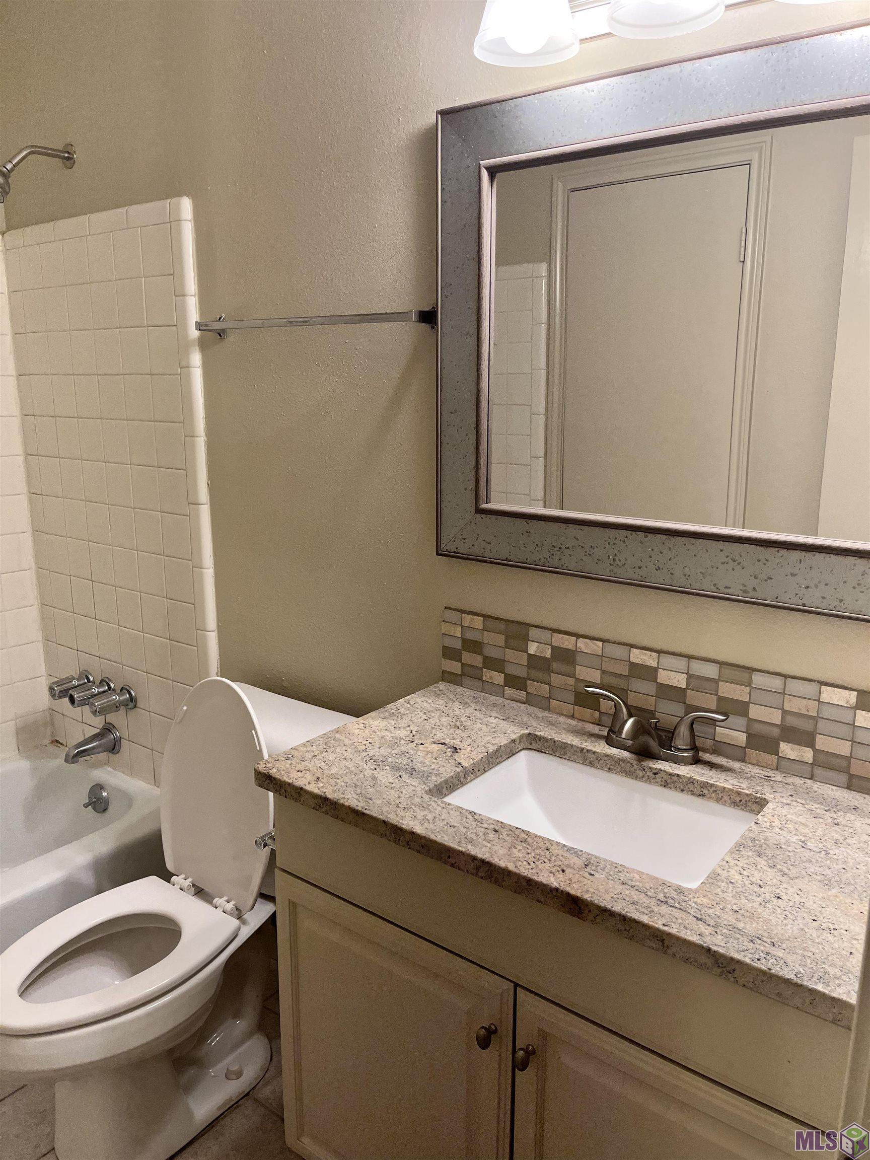 2100 College Drive, Unit 97 Baton Rouge, LA 70808 - Photo 16 of 17