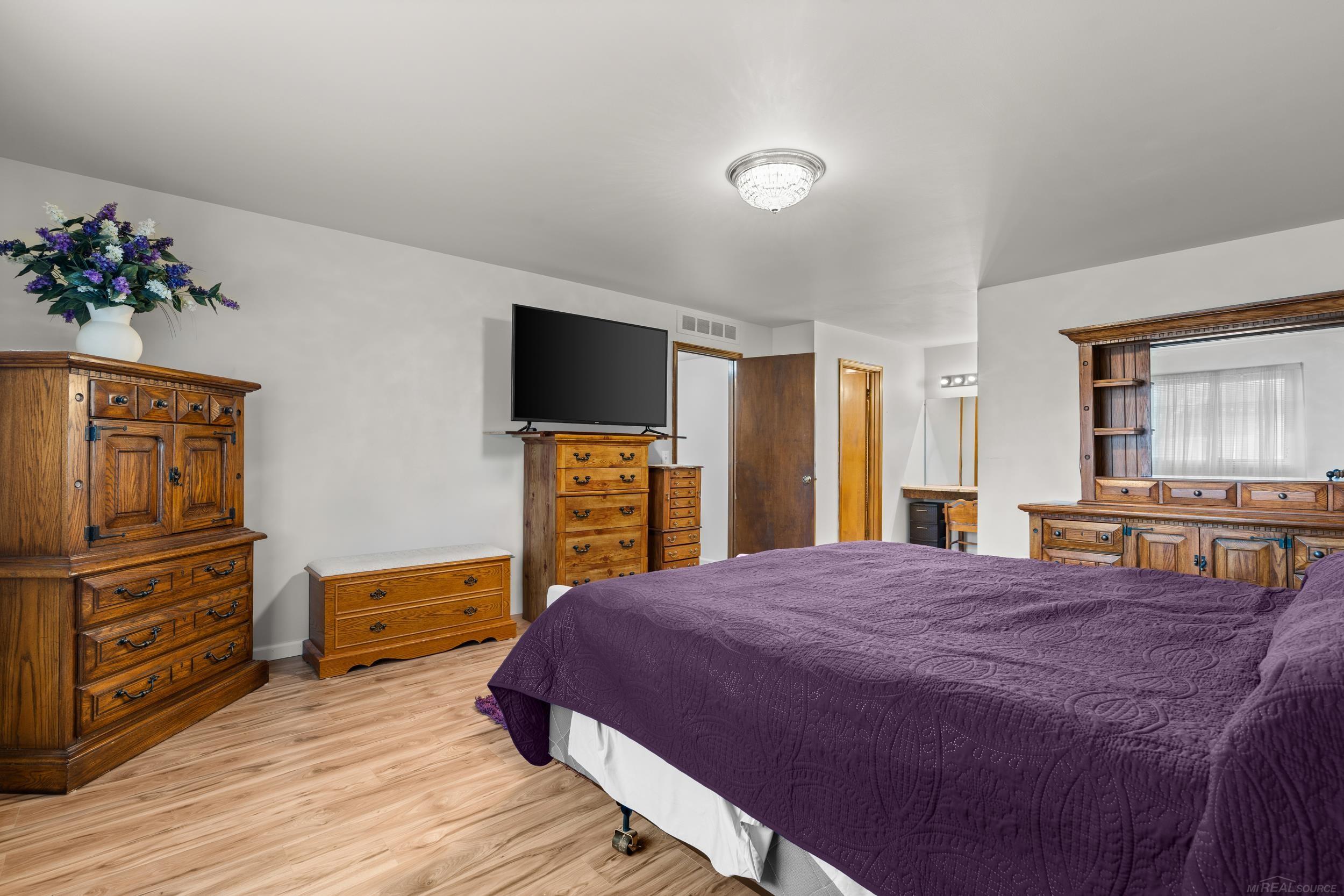 2352 Cumberland Road Rochester Hills, MI 48307 - Photo 21 of 39