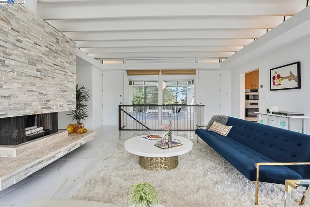 $8,250 | 6624 Saroni Drive, Oakland, CA 94611