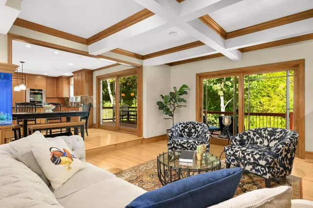 $895,000 | 4902 Beacon Hill Road, Minnetonka, MN 55345