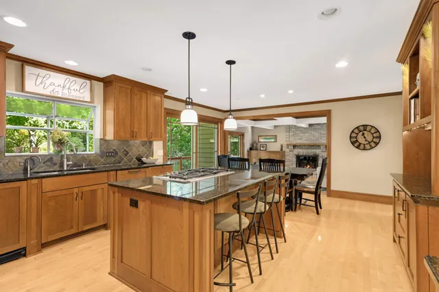 $895,000 | 4902 Beacon Hill Road, Minnetonka, MN 55345