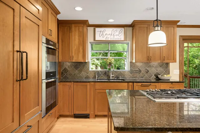 $895,000 | 4902 Beacon Hill Road, Minnetonka, MN 55345