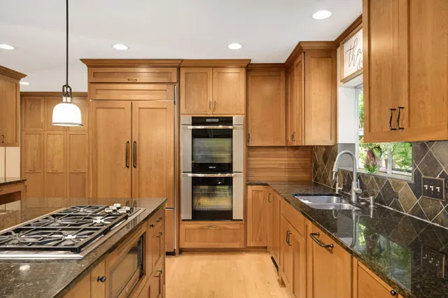 $895,000 | 4902 Beacon Hill Road, Minnetonka, MN 55345