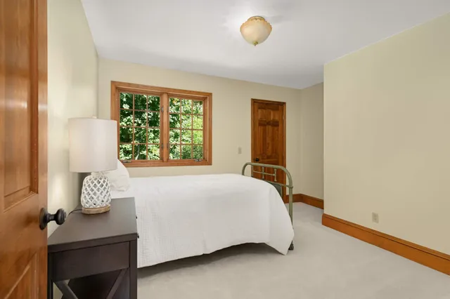 $895,000 | 4902 Beacon Hill Road, Minnetonka, MN 55345