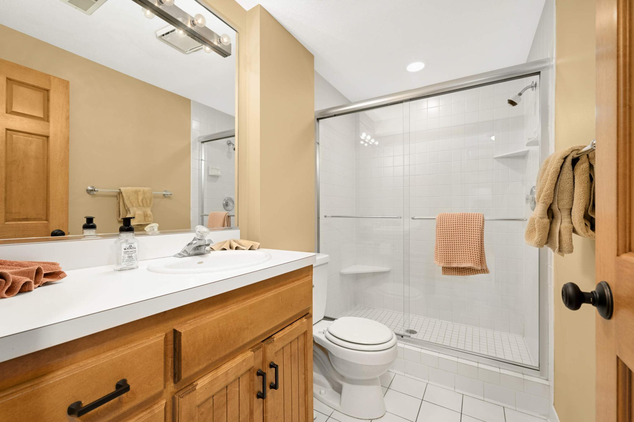 4902 Beacon Hill Road Minnetonka, MN 55345 - Photo 38 of 49 Gallery Image 38