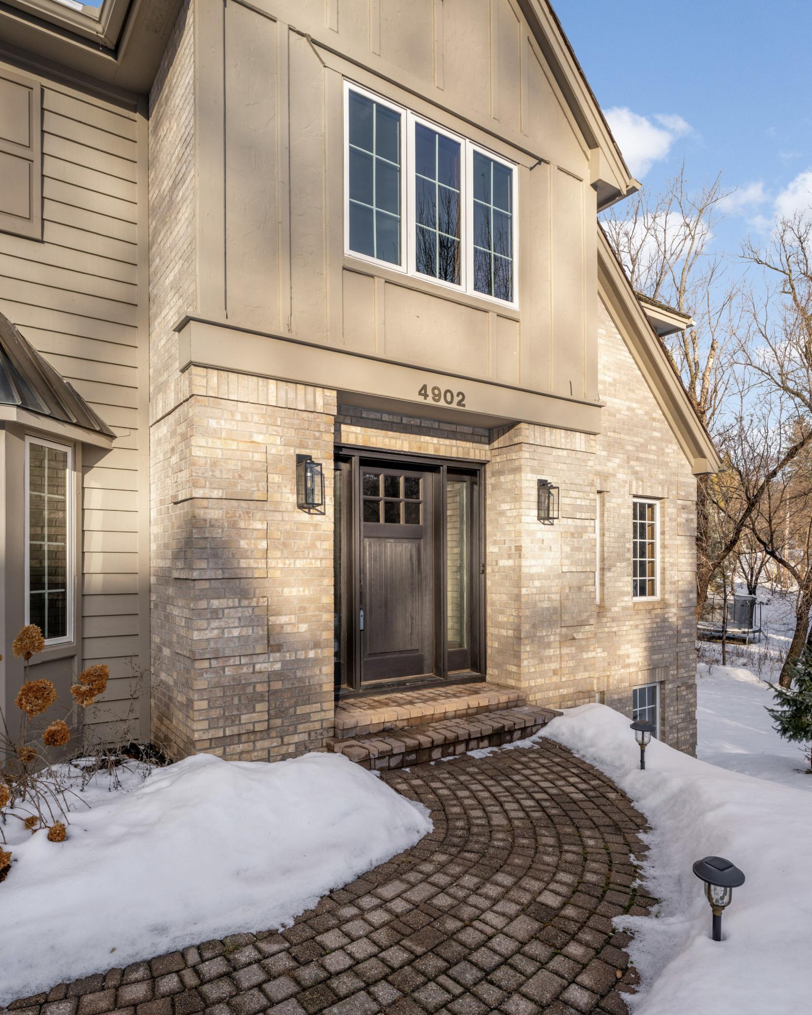 4902 Beacon Hill Road Minnetonka, MN 55345 - Photo 4 of 49 Gallery Image 4
