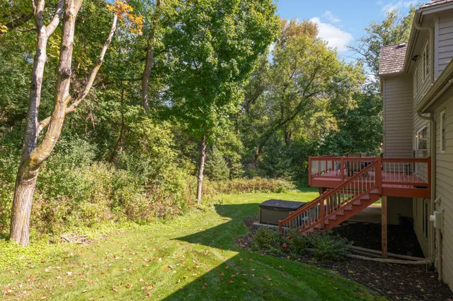 $895,000 | 4902 Beacon Hill Road, Minnetonka, MN 55345