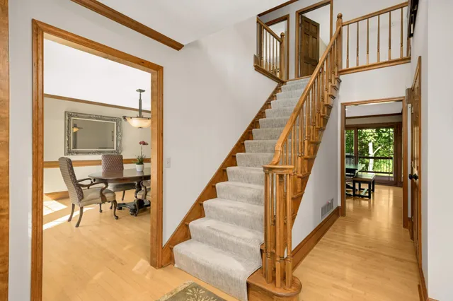 $895,000 | 4902 Beacon Hill Road, Minnetonka, MN 55345