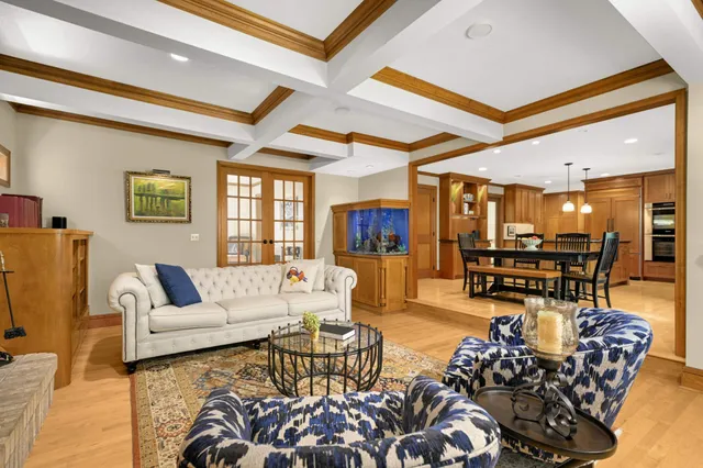 $895,000 | 4902 Beacon Hill Road, Minnetonka, MN 55345