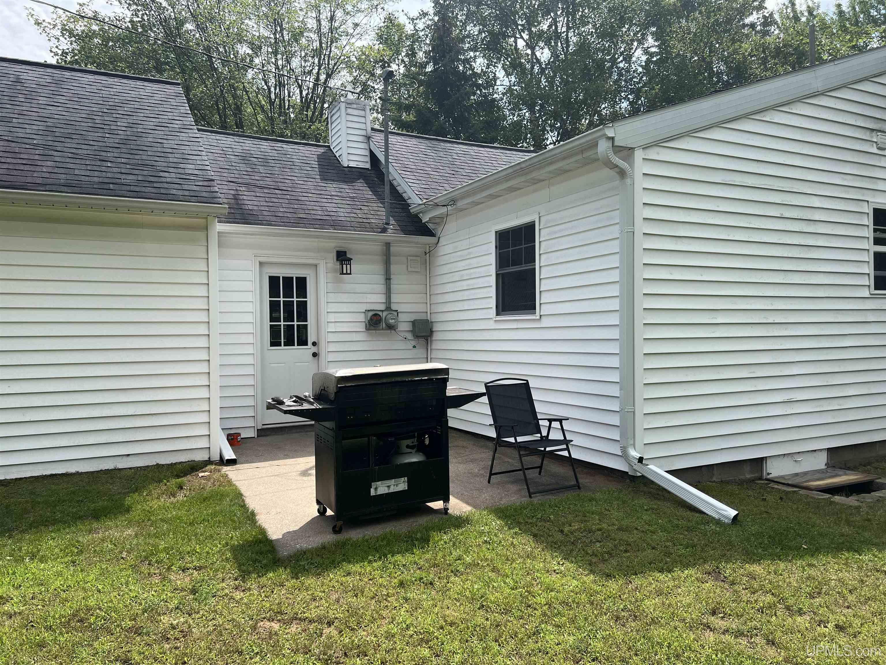 4728 17th Road Escanaba, MI 49829 - Photo 17 of 28