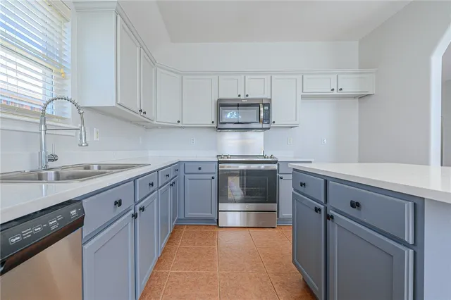 $375,000 | 119 Georgian Oaks, Rockport, TX 78382