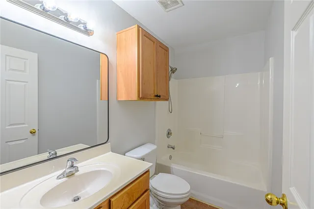 $375,000 | 119 Georgian Oaks, Rockport, TX 78382