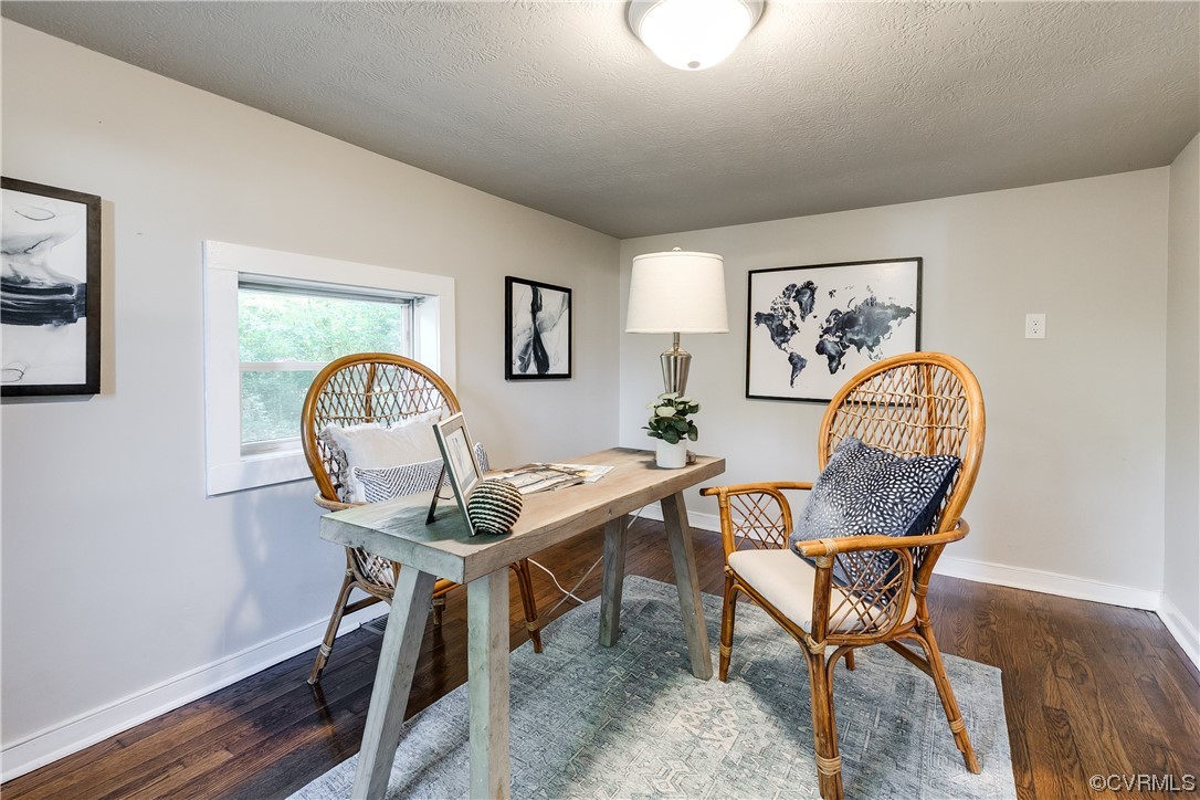 5436 Snead Road Richmond, VA 23224 - Photo 17 of 22 a view of a livingroom with furniture and a potted plant
