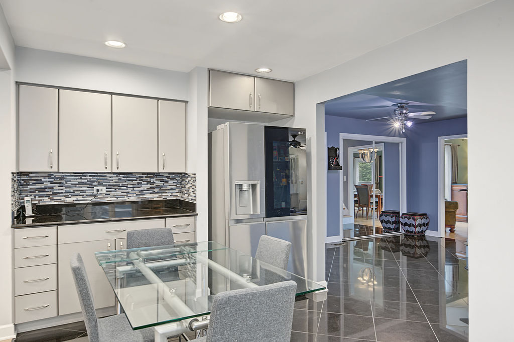 6 Dogwood Road Rolling Meadows, IL 60008 - Photo 13 of 43 Gallery Image 13