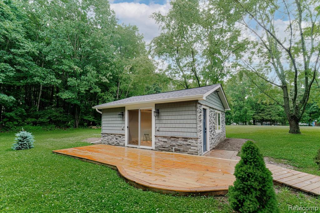 4072 Mill Lake Road Lake Orion, MI 48360 - Photo 27 of 29 Gallery Image 27