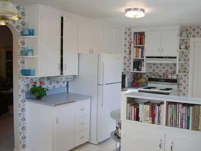 1080 Rosenkranz Road Tieton, WA 98947 - Photo 5 of 12 a kitchen with cabinets and a stove