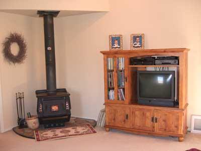 1080 Rosenkranz Road Tieton, WA 98947 - Photo 7 of 12 a living room with furniture and a fireplace