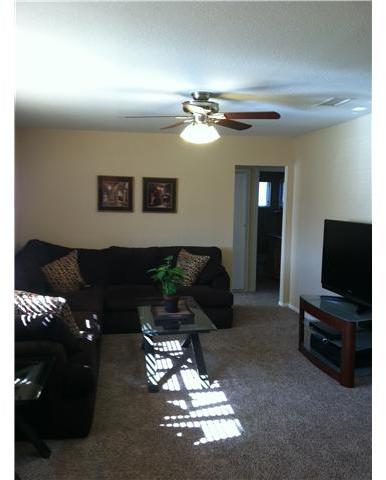 14562 Springvale Street Poway, CA 92064 - Photo 6 of 14 Living Room