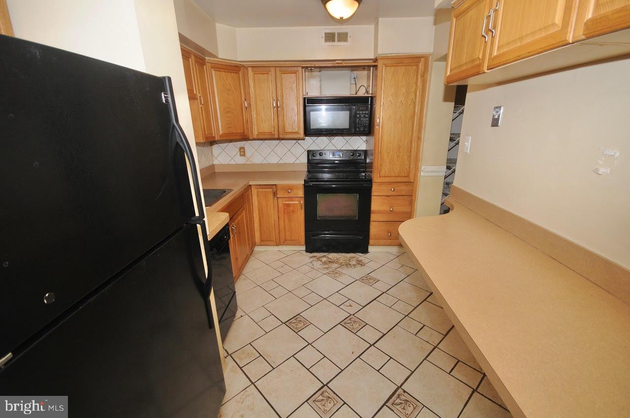309 Timber Creek Road Lindenwold, NJ 08021 - Photo 8 of 43