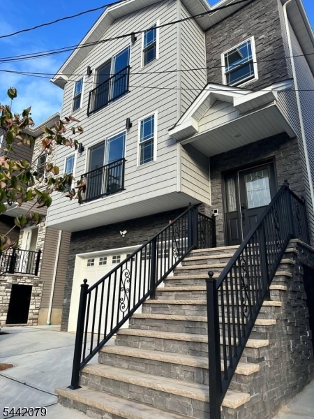 127 Jaques Street Elizabeth, NJ 07201 - Photo 2 of 27