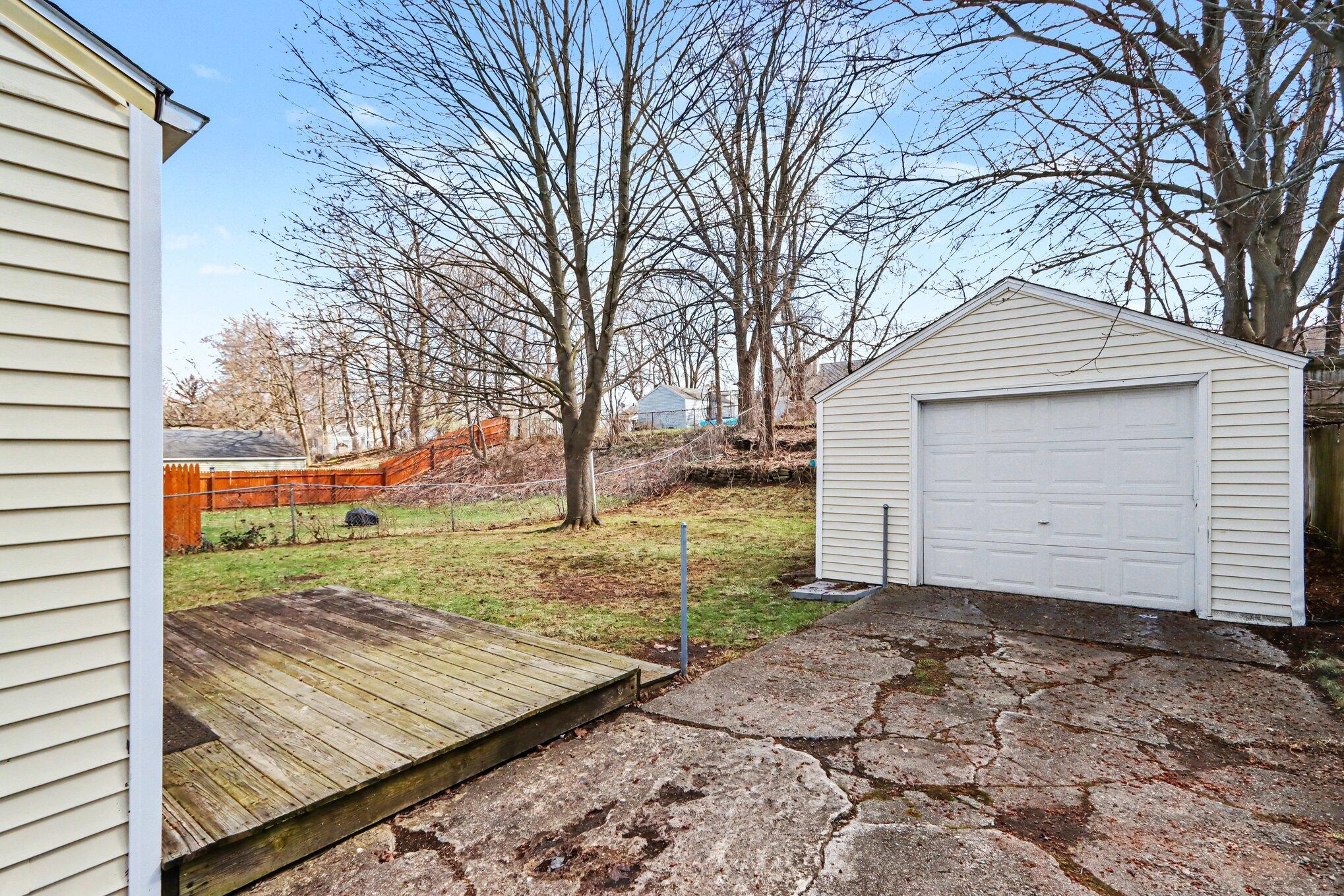 1706 Miller Road Kalamazoo, MI 49001 - Photo 13 of 17 015_file_8900