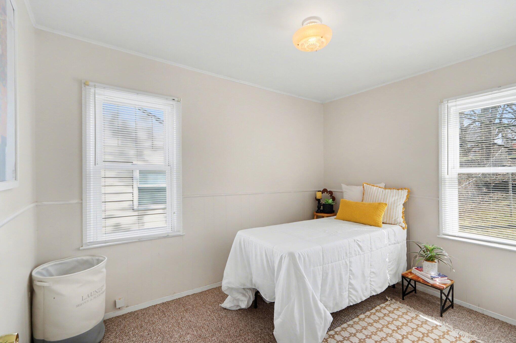 1706 Miller Road Kalamazoo, MI 49001 - Photo 9 of 17 011_file_4411