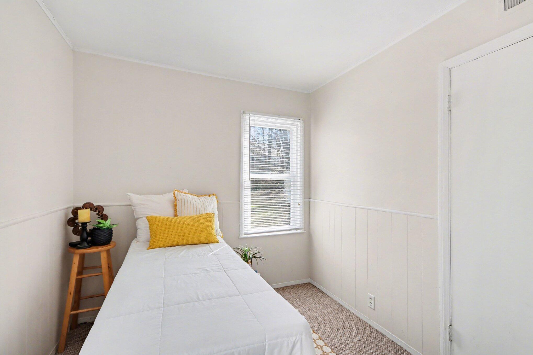 1706 Miller Road Kalamazoo, MI 49001 - Photo 10 of 17 012_file_4913