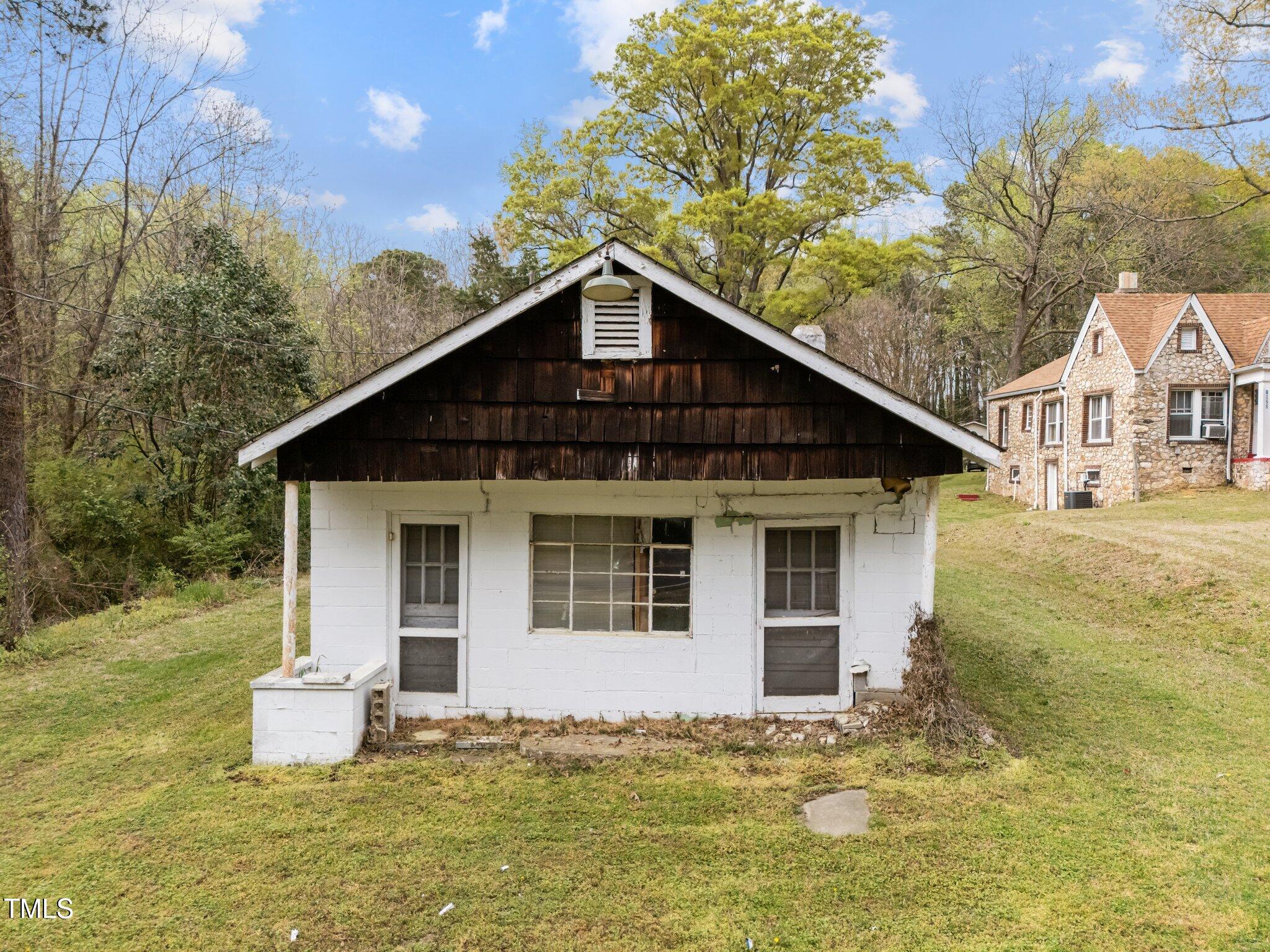 1823 East Geer Street Durham, NC 27704 - Photo 5 of 55 5-web-or-mls-DJI_20250403154924_0016_D