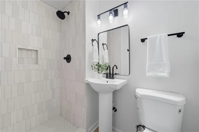 a view of a room with an empty space