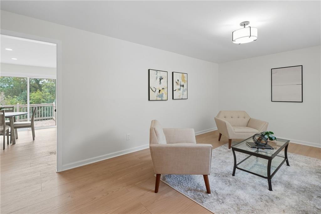 9 Chestnut Street Cartersville, GA 30120 - Photo 4 of 45 a living room with furniture and a window