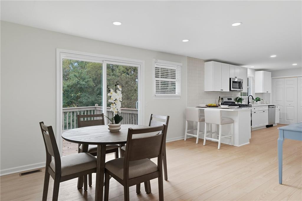 9 Chestnut Street Cartersville, GA 30120 - Photo 6 of 45 a dining room with furniture and window