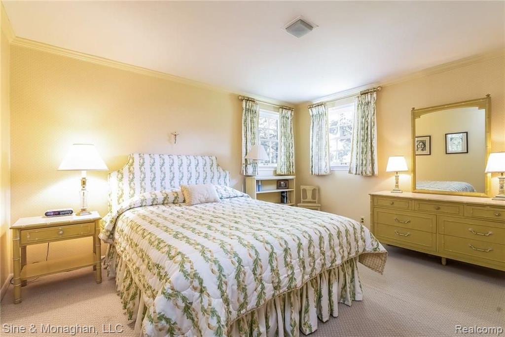 88 Cloverly Road Grosse Pointe Farms, MI 48236 - Photo 29 of 53