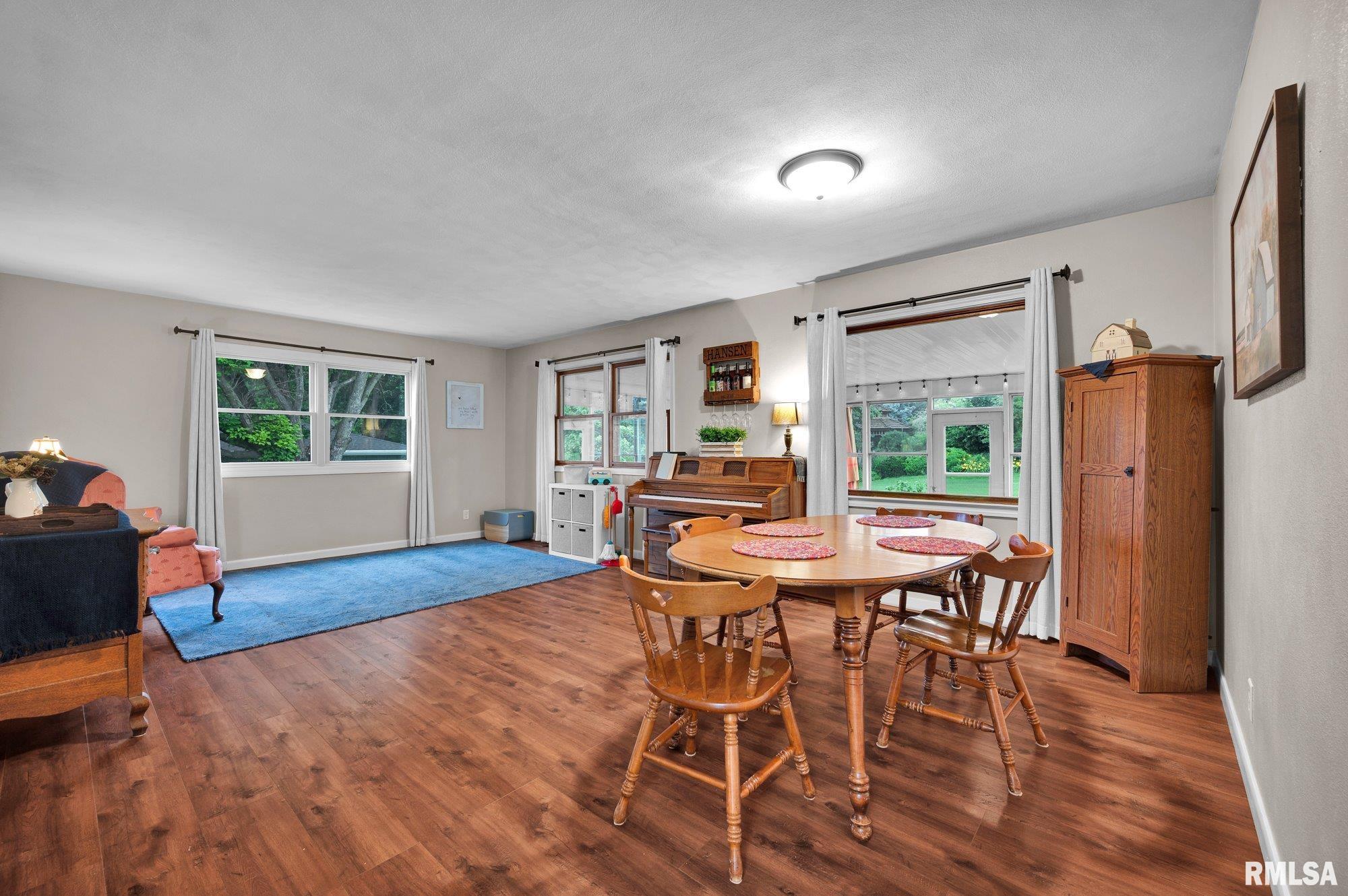 17 Marion Point Pekin, IL 61554 - Photo 4 of 45 Gallery Image 4