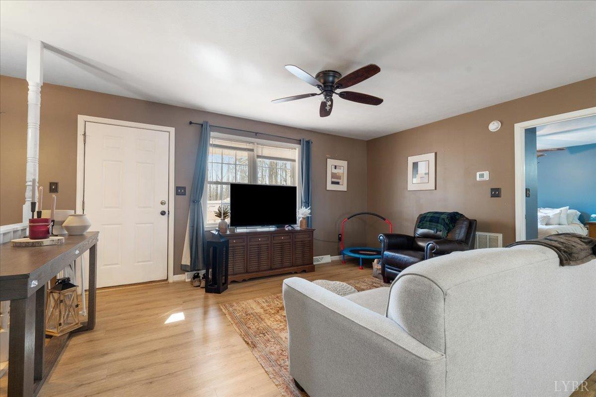 3137 Horseshoe Road Appomattox, VA 24522 - Photo 8 of 34 Gallery Image 8