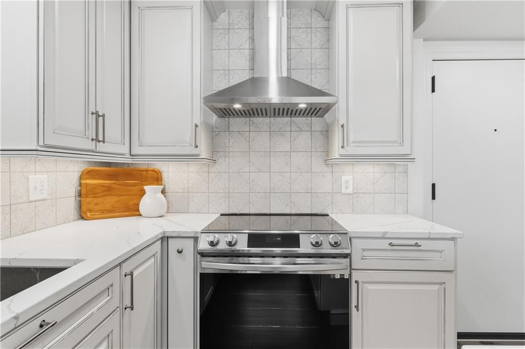 4545 Wornall Road, Unit 810 Kansas City, MO 64111 - Photo 8 of 38