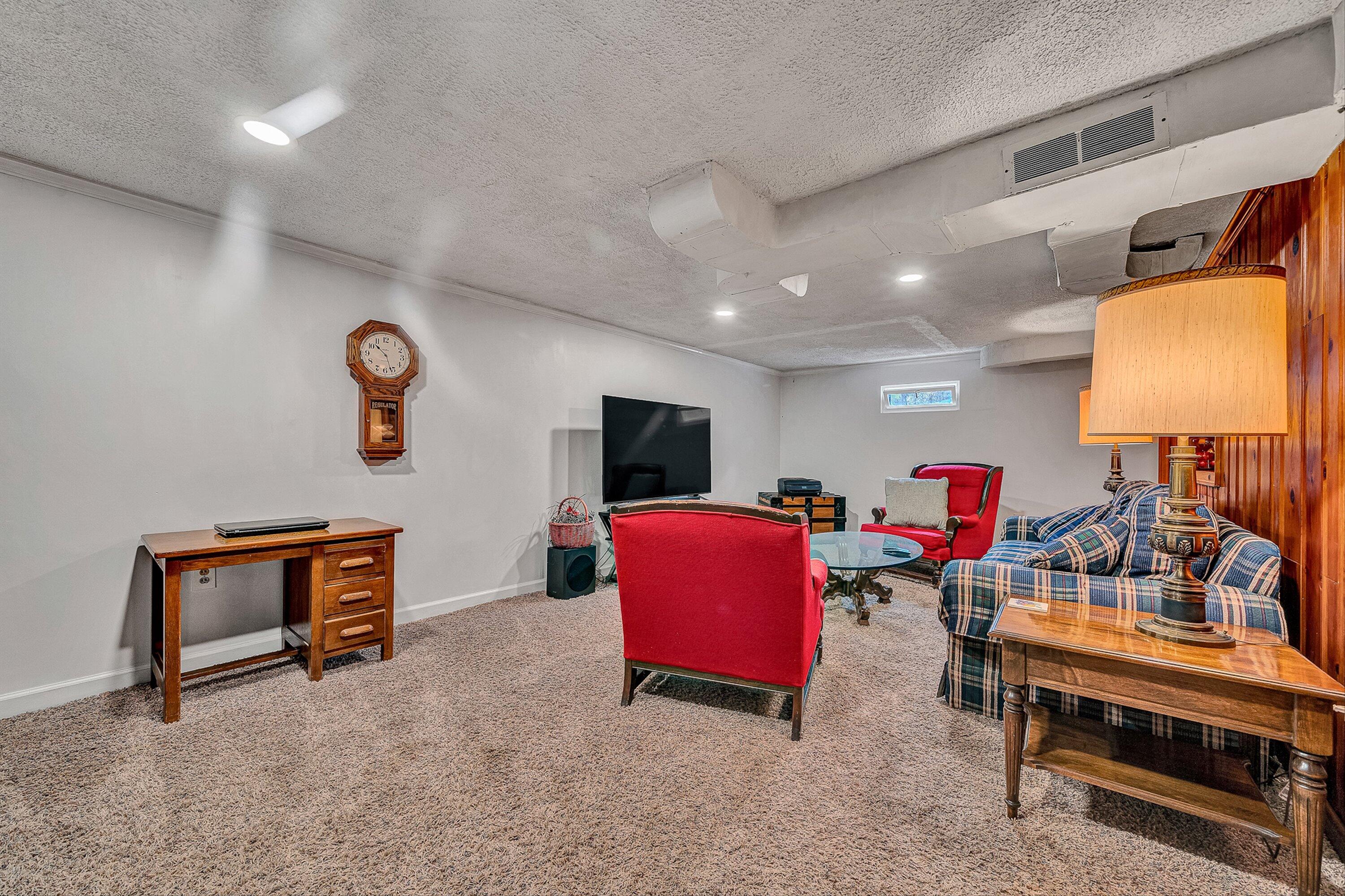 6923 Old Mill Road Roanoke, VA 24018 - Photo 22 of 35 32-VM-01749