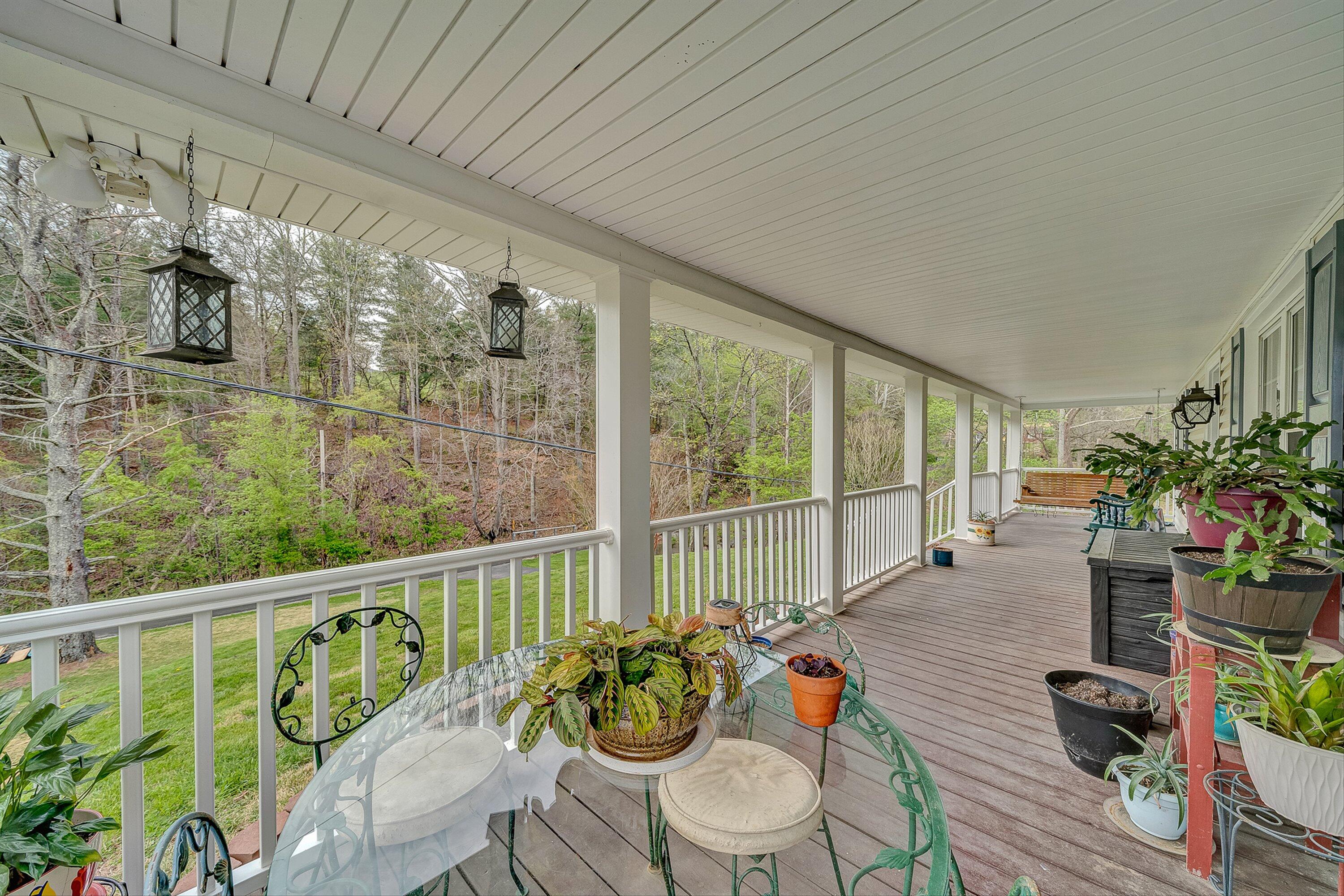 6923 Old Mill Road Roanoke, VA 24018 - Photo 6 of 35 06-VM-01650