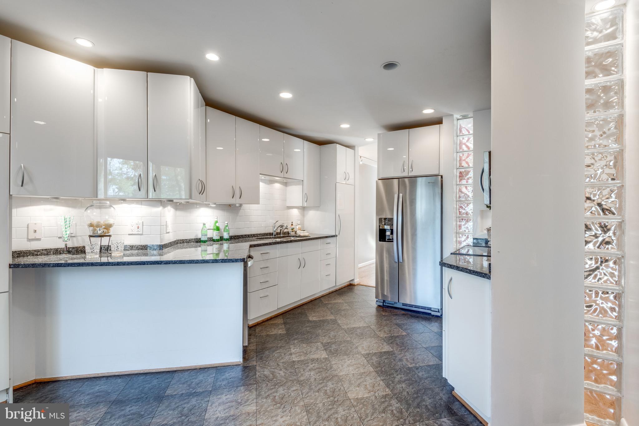 1754 Wainwright Drive Reston, VA 20190 - Photo 1 of 23 Kitchen